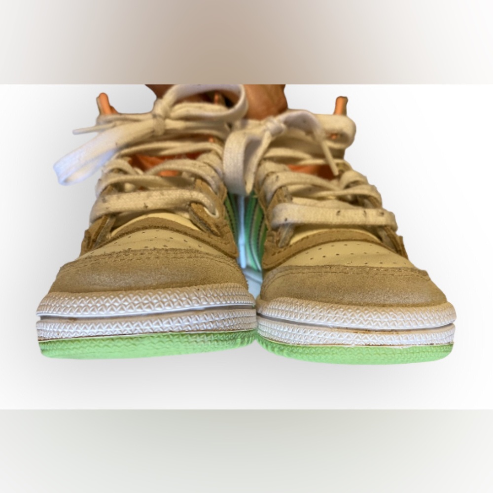 EUC adidas Top Ten Hi
Star Wars The Mandalorian The Child - Picture 8 of 13